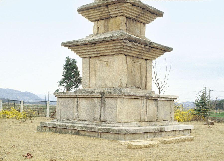 경주 고선사지 삼층석탑