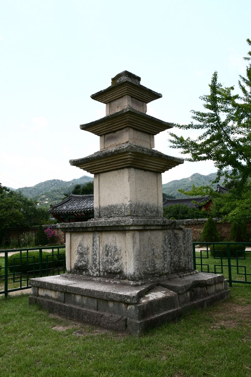 경주 남산동 동·서 삼층석탑