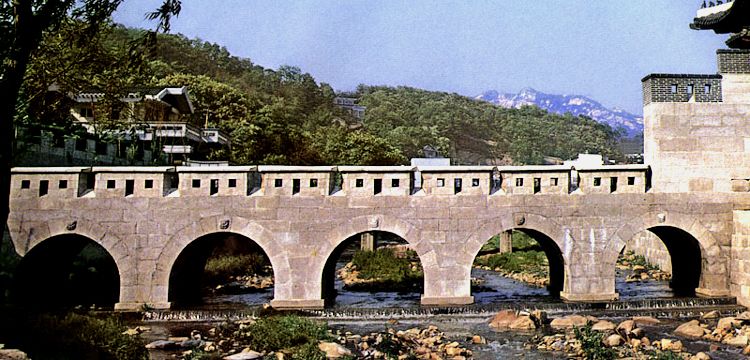 홍지문 및 탕춘대성